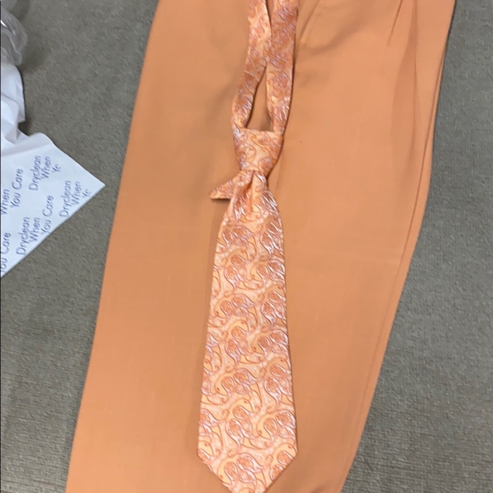 Suit - Picture 7 of 7